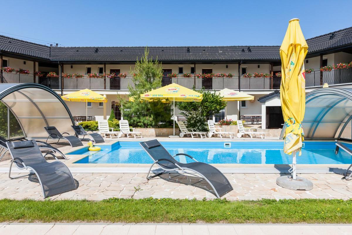 Perla Baltyku Hotel Pustkowo Ngoại thất bức ảnh