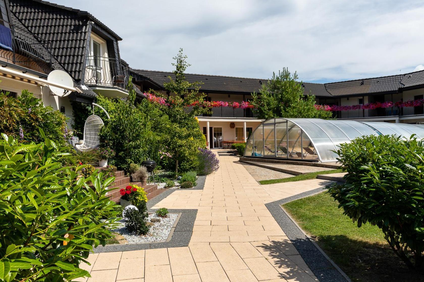 Perla Baltyku Hotel Pustkowo Ngoại thất bức ảnh